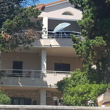 Mare Azzurro Apartments Pula Buitenkant foto