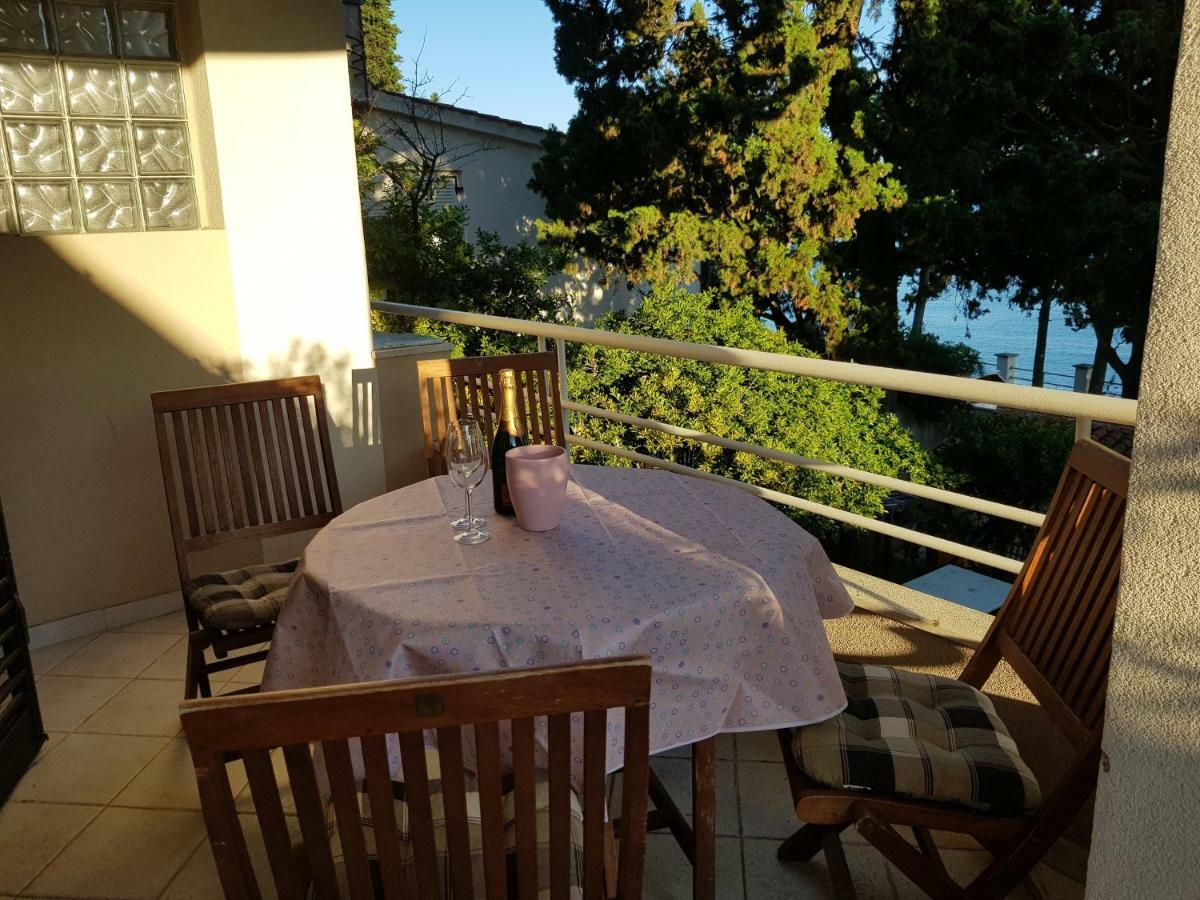 Mare Azzurro Apartments Pula Buitenkant foto