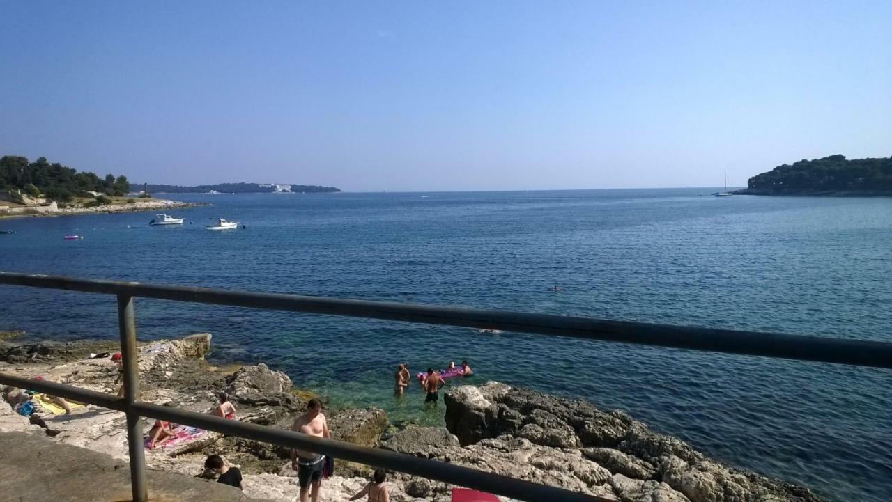 Mare Azzurro Apartments Pula Buitenkant foto