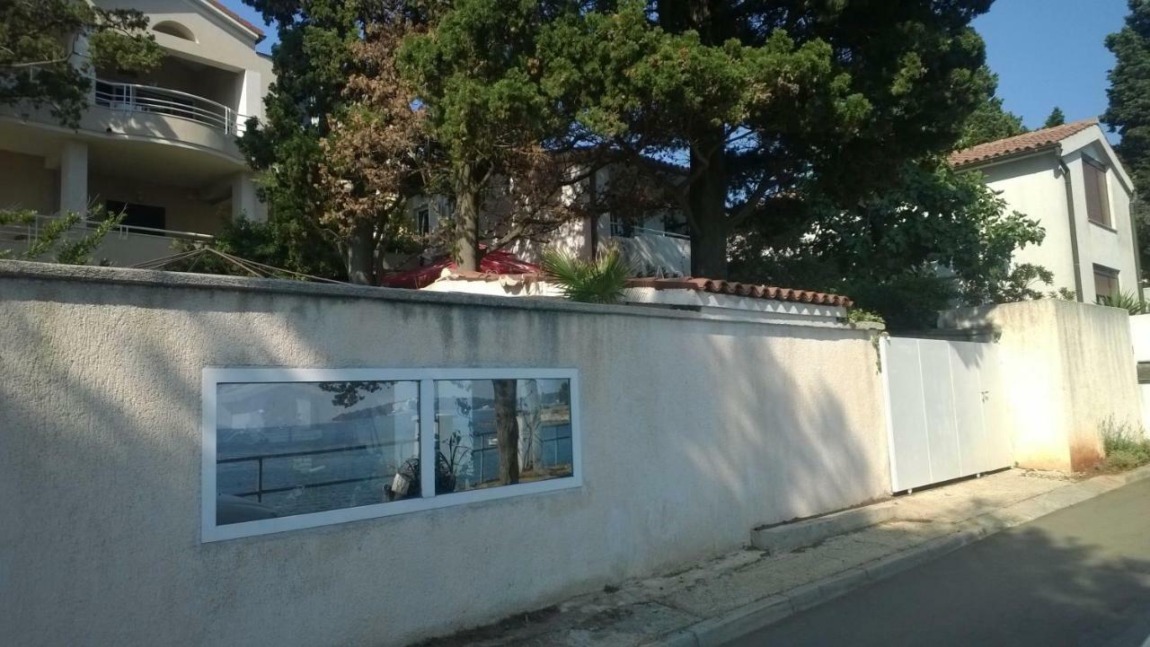 Mare Azzurro Apartments Pula Buitenkant foto